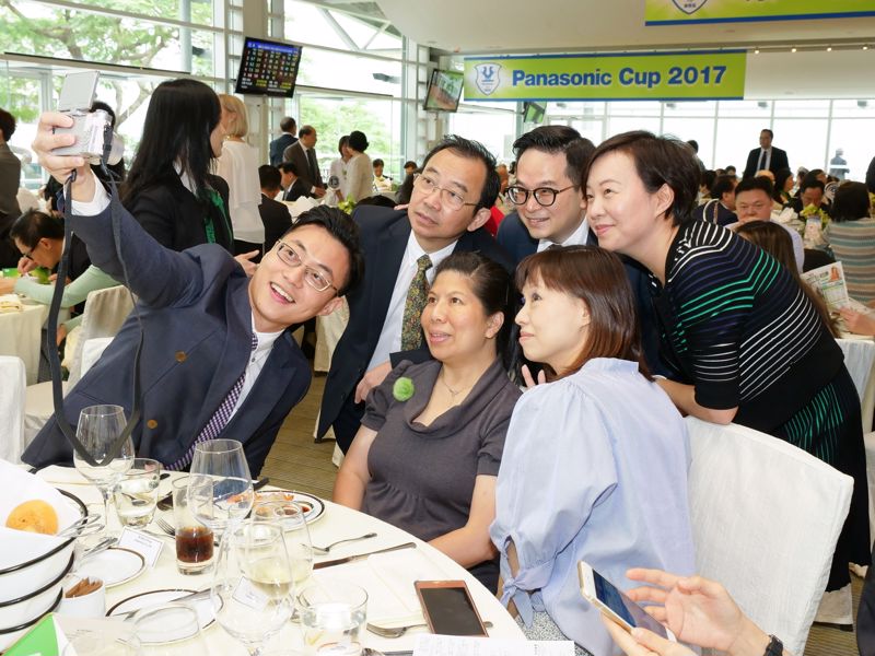 現場有Panasonic GF9換鏡相機自拍示範，讓賓客享受自拍樂趣。